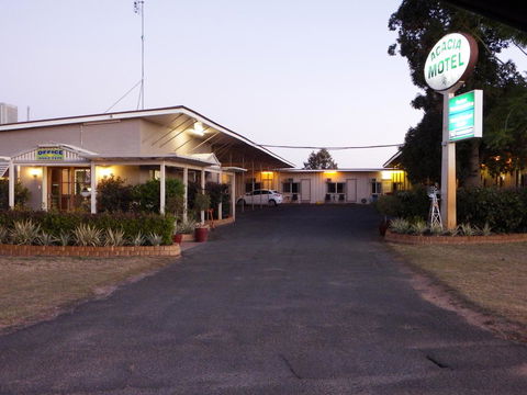 Acacia Motel - Kawana Tourism 0
