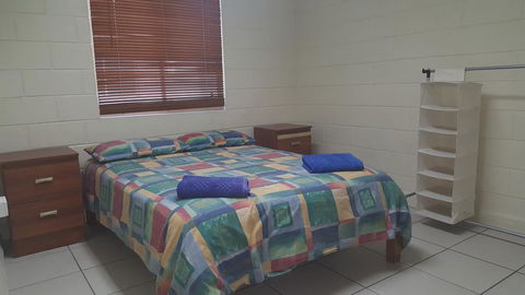 Accommodation @ Isa - Kawana Tourism 1