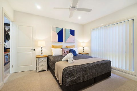 Accommodation Hunter - James Street Morpeth - Kawana Tourism 2