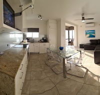 Acushla Accommodation Esplanade Living Self Check-In Self Check-Out - Kawana Tourism