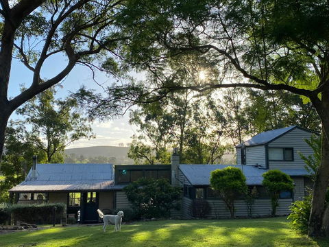 Dungog Farmstay - Kingaley - Kawana Tourism 0