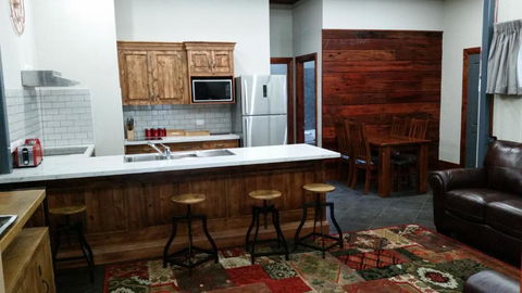 Eagle Foundry Bed & Breakfast - Kawana Tourism 0