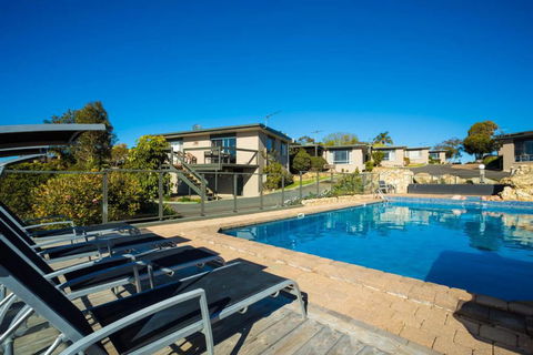 Eagle Heights Holiday Units - Kawana Tourism 0