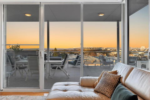 EAST34/60 - Urban Sanctuary - Kawana Tourism 1