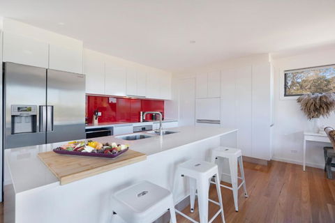 EAST52A - Lake Views - Kawana Tourism 2