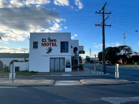 El Toro Motel - Kawana Tourism 0