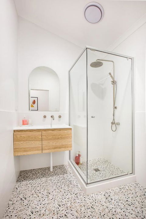 EM Apartments - Kawana Tourism 2