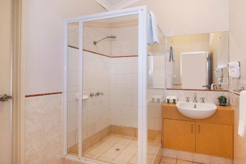 EM Apartments - Kawana Tourism 1