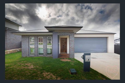 Entire 4 BR House In Moncrieff Close To Playground - Kawana Tourism 1