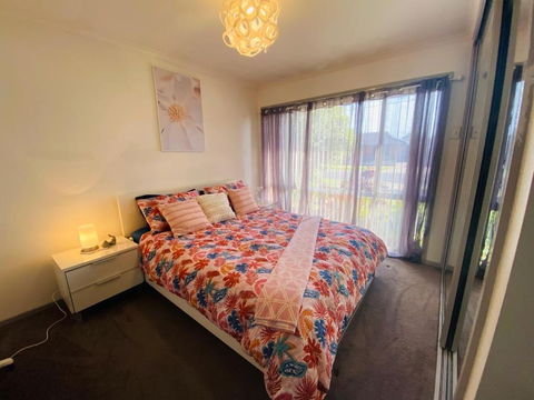 ENTIRE HOME IN WERRIBEE,BEST POSSIBLE LOCATION YOU CAN FIND - Kawana Tourism 4