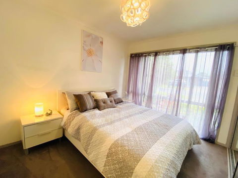 ENTIRE HOME IN WERRIBEE,BEST POSSIBLE LOCATION YOU CAN FIND - Kawana Tourism 3