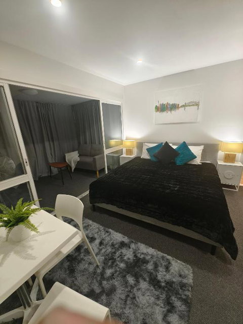 Entire Studio Apartment - Self Check-in - Kawana Tourism 0