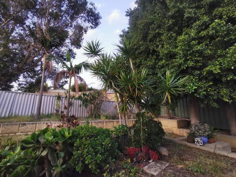 Entire House With 4 Bedrooms Fully Air Conditioned - Kawana Tourism 4