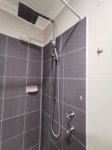 Entire House With 4 Bedrooms Fully Air Conditioned - Kawana Tourism 3