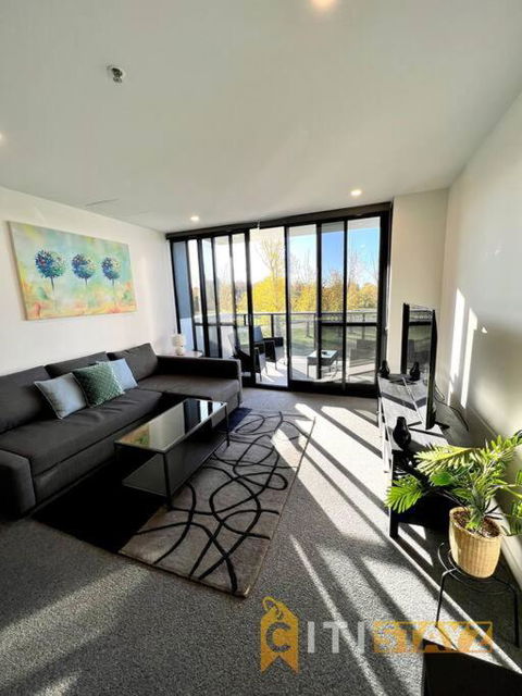 Fab In Phillip - 2bd 2bth Apt - Close To CBR Hospital - Kawana Tourism 2