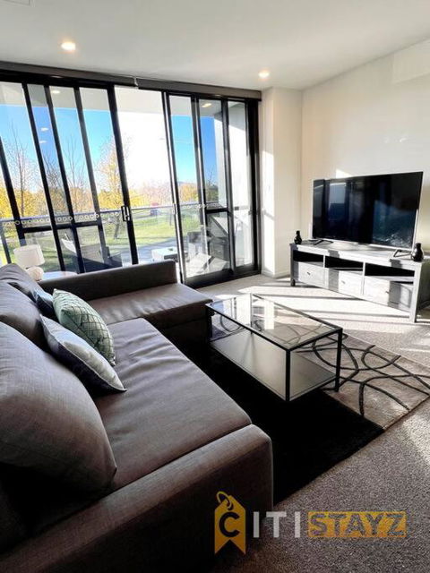 Fab In Phillip - 2bd 2bth Apt - Close To CBR Hospital - Kawana Tourism 4