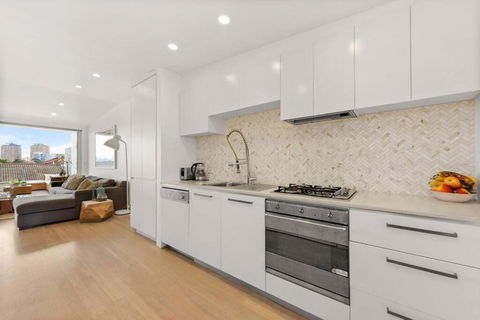 Fab Penthouse Near Bondi / Bronte, Shops & Bars - Kawana Tourism 1