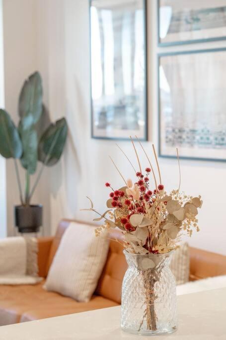 FV Peppers 2BR 2BA W Parking, Shared Spa, Gym, Pool - Kawana Tourism 2