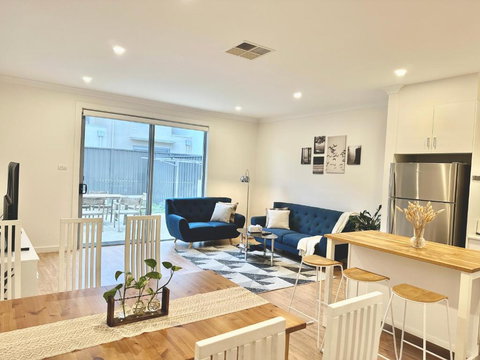 Fully Equipped 3BR-Townhouse - Kawana Tourism 0