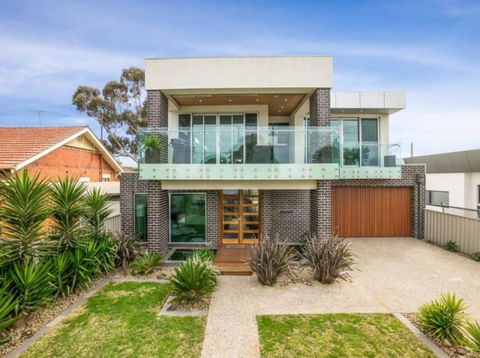 Geelong Luxury Beach K Villa - Kawana Tourism 0