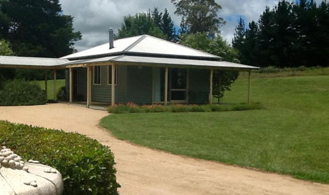 Glen Waverly Farmstay - Kawana Tourism 0