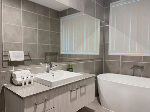 Gold Coast Oasis Villa At Coomera - Kawana Tourism 4