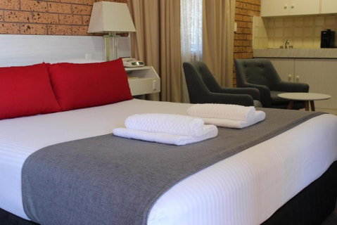 Golden Harvest Motor Inn Moree - Kawana Tourism 4