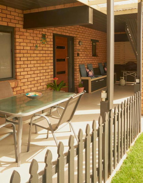 GOLDFIELDS STUDIO APARTMENT, Beaconsfield - Fully Self-contained, Air-conditioning - Kawana Tourism 1