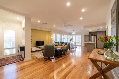 Greenmount Getaway - Kawana Tourism 0