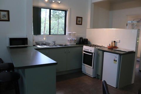 GREEN TREES CHALET Australia Zoo Close By - Kawana Tourism 2