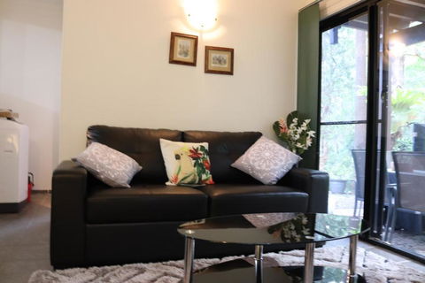GREEN TREES CHALET Australia Zoo Close By - Kawana Tourism 4