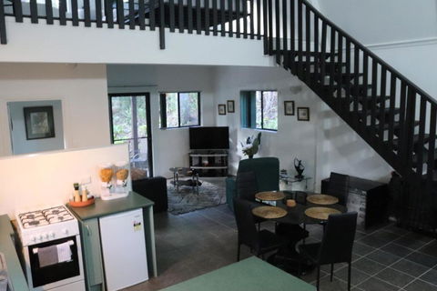 GREEN TREES CHALET Australia Zoo Close By - Kawana Tourism 0