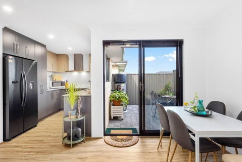 Guildford Family Hideaway - Kawana Tourism 1