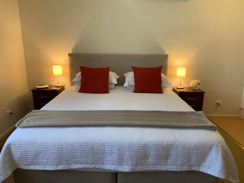 Guildford River Retreat - Kawana Tourism 4