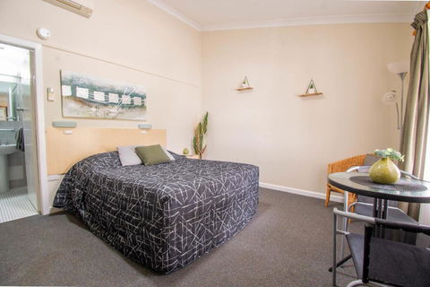 Gundagai Motel - Kawana Tourism 0