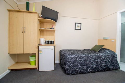 Gundagai Motel - Kawana Tourism 3