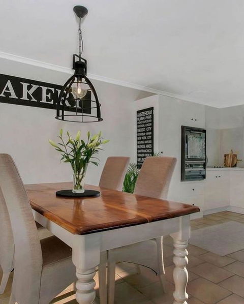 Gundaroo Retreat - Kawana Tourism 3