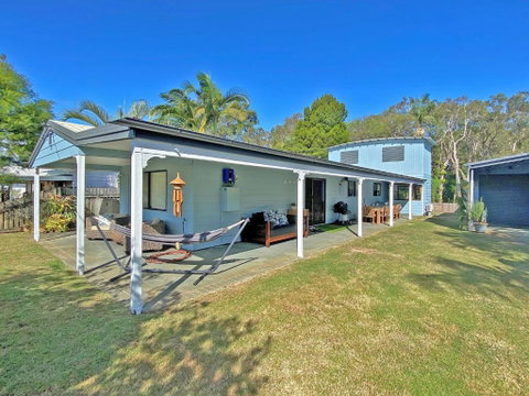 HAPPY DAZE - Kawana Tourism 0