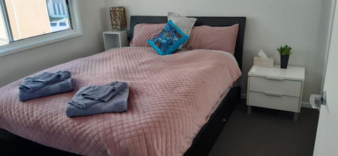 Hampton Homestay - Kawana Tourism 1