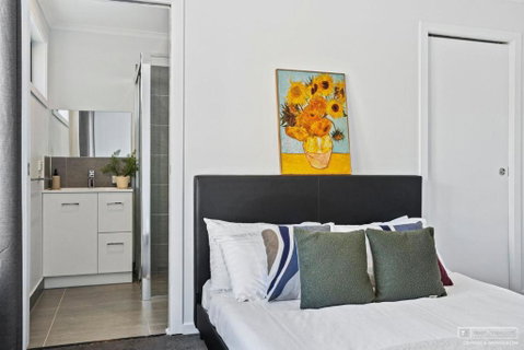 Hobart 4 Bedroom Cosy Stayz - Kawana Tourism 1