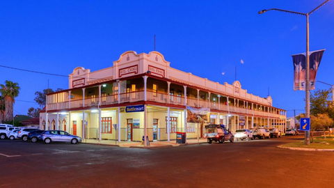 Hotel Corones - Kawana Tourism 0
