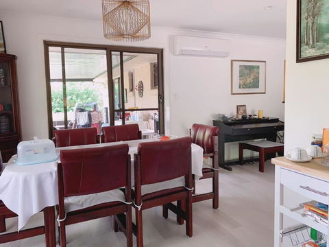 Home Away From Home-(Room1) - Kawana Tourism 3