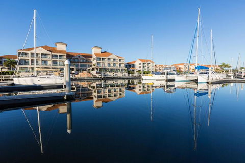 Hope Harbour Hotel - Kawana Tourism 1