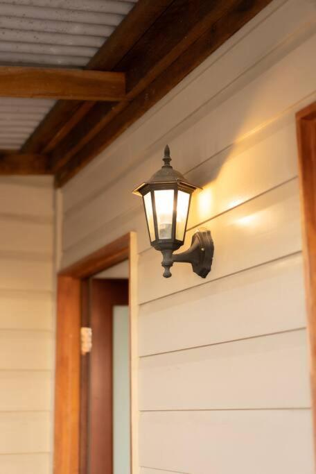 House Of Fairy Wren -Charming Queenslander Cottage Mins Drive To Brisbane CBD And Gabba Stadium! - Kawana Tourism 2