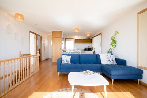 Idyllic Weymouth Retreat With Ocean Views - Kawana Tourism 1