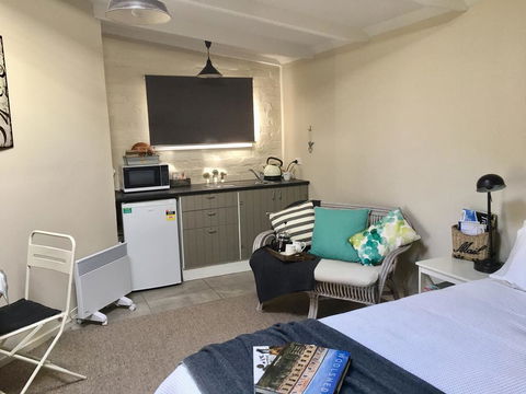 Aggie's Bed And Breakfast - Kawana Tourism 2