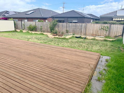 AHA Family Holiday House With Huge Backyard - Kawana Tourism 1