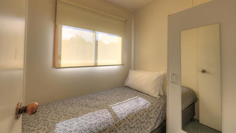 Airport Tourist Village Melbourne - Kawana Tourism 1