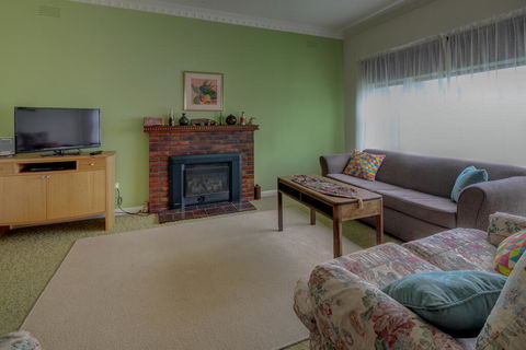 Aisling Cottage - Kawana Tourism 1