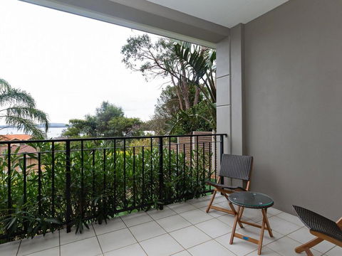 Aislinn' 3/273 Corrie Parade - Air Con, Water Views, BBQ - Kawana Tourism 2